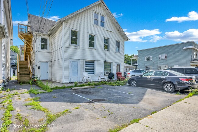Photo - 1149 Luzerne St