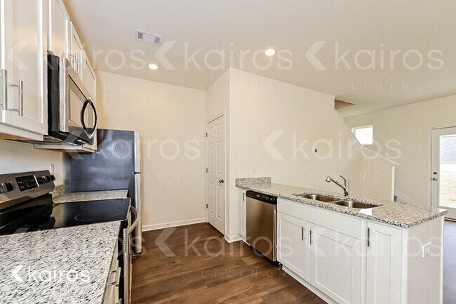 Photo - 143 Dudley Wy