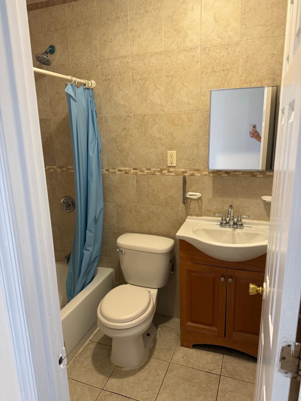 Photo - 455 E 181st St Unit Apt 2fl.