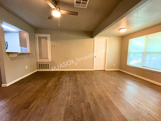Charming 3-Bedroom Home for Lease in Lawton, OK