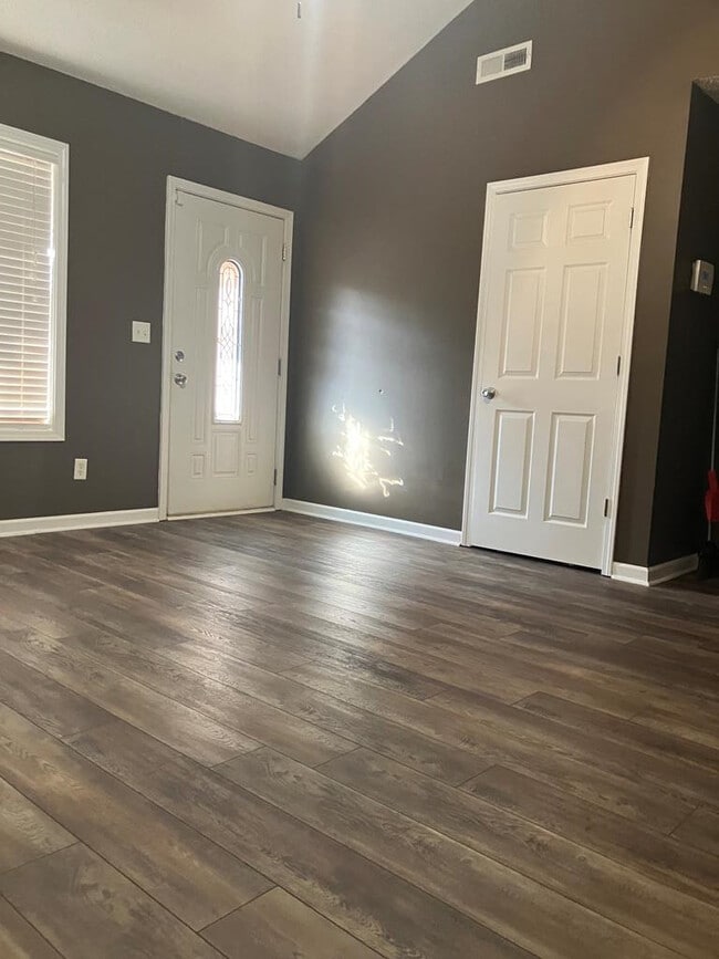 Photo - 2745 Navigator Cir