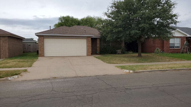 Building Photo - "Charming 3-Bed, 2-Bath Home in Lubbock with 1150 Sq Ft of Comfortable Living Space!"