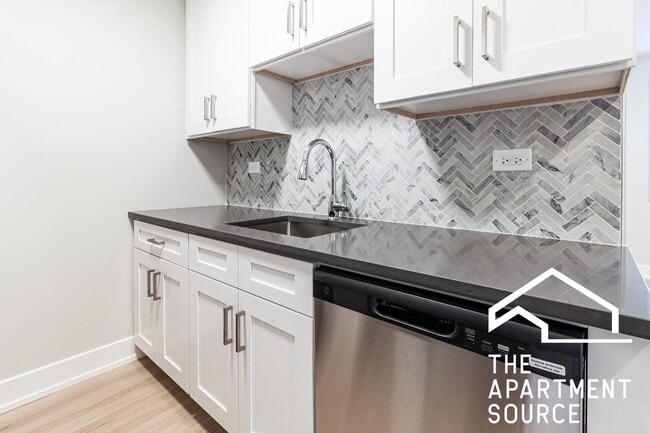 Photo - 531 W Aldine Ave Unit 506