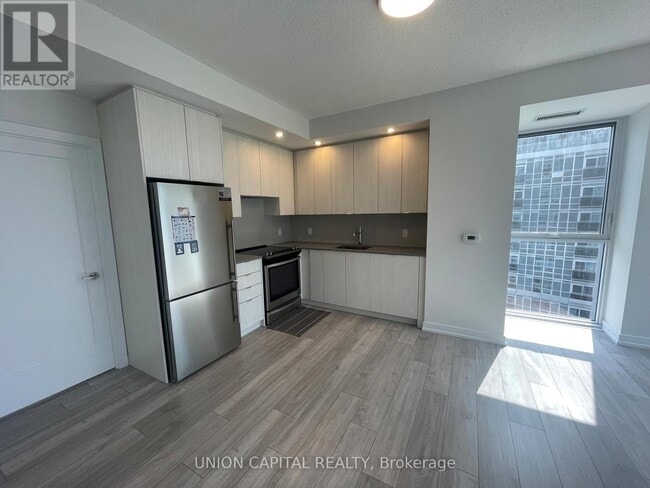 Photo - 225 Village Green Square Unit 2803