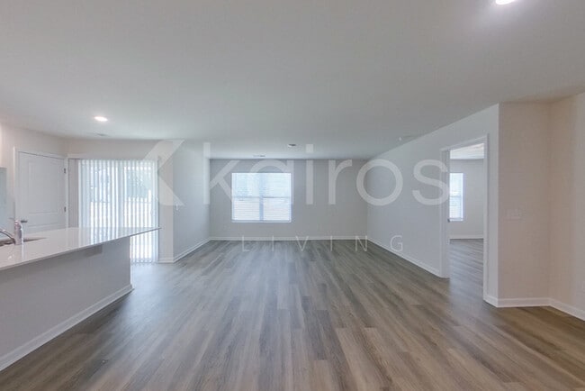 Photo - 100 Inez Ave