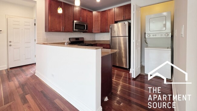 Photo - 7227 N Rogers Ave Unidad 1