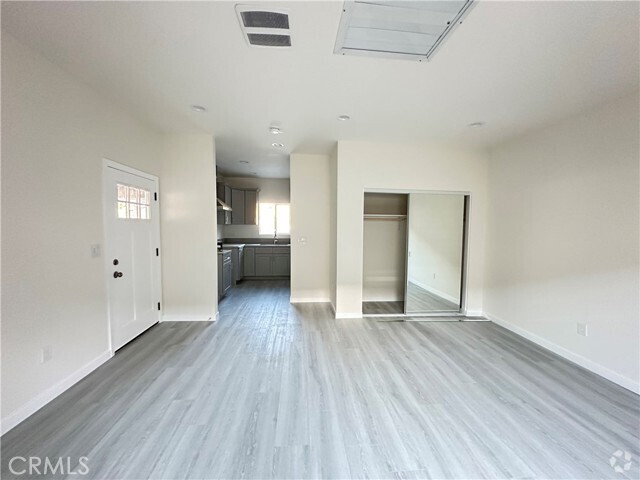 Building Photo - 1515 W 147th St Rental