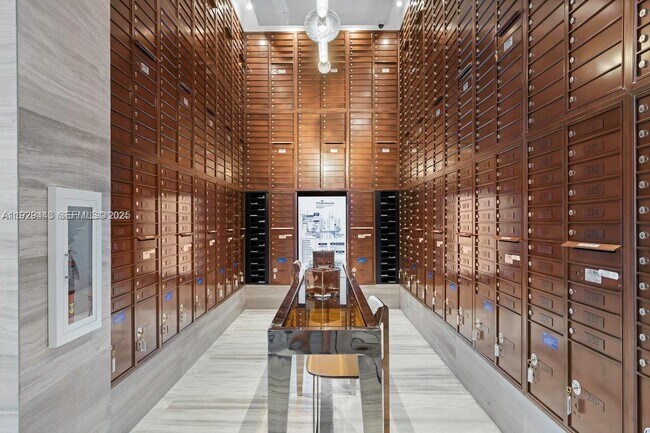 Photo - 2000 Metropica Wy Unit 1207