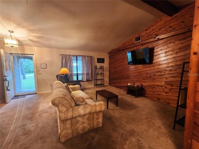 Photo - 913 Russell Ave