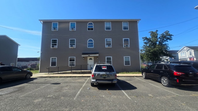 Building Photo - 414 S 6th St Rental