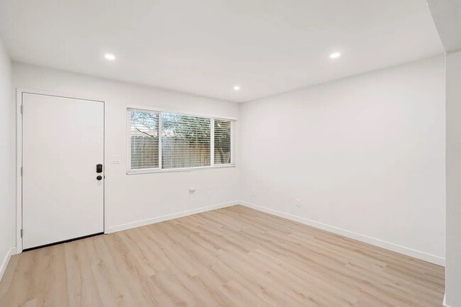 Photo - AVAILABLE NOW - 1 Bedroom, 1 Bath Coastal Apartment