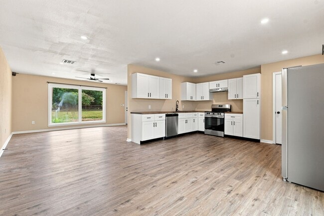 Photo - 65 2nd St