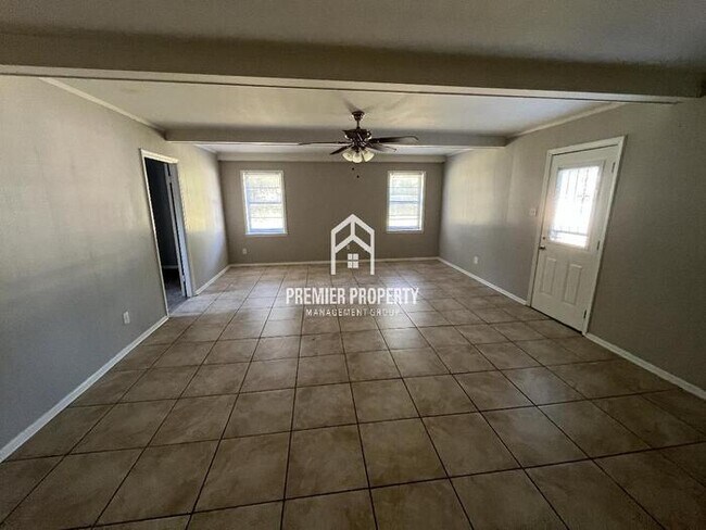 Photo - 3119 Kathy Cove