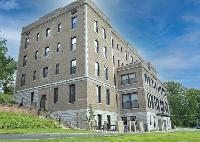 Photo - Lafayette 500