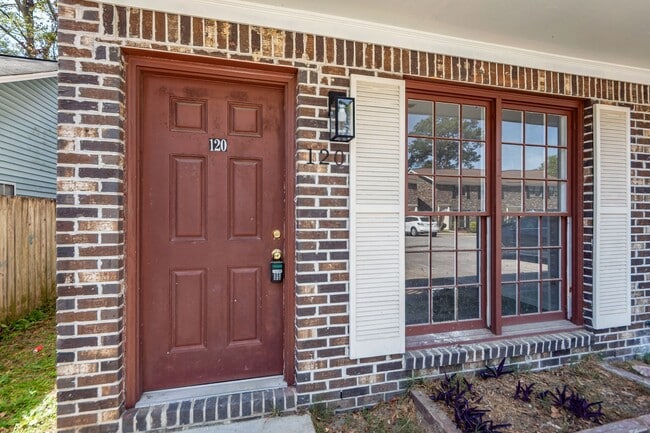 Photo - 2 Bedroom, 1.5 Bathroom Townhome - Summerville