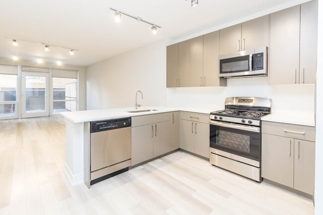 Photo - 1554 N Talman Ave