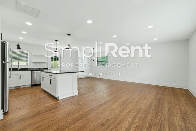 Photo - Beautifully Renovated 4 Bedroom Home for Rent in Decatur!
