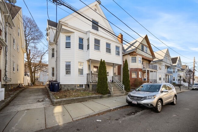 Building Photo - 12 Porter St Unit 1