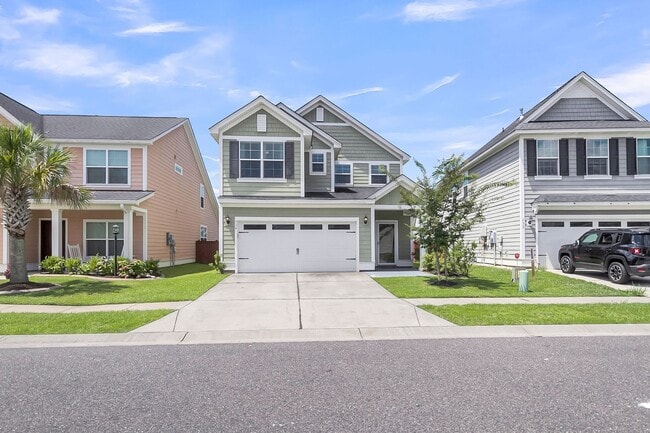 Photo - Fully Furnished 3 Bedroom, 2.5 Bathroom Ho...