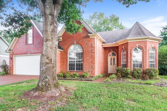 Photo - 1058 Green Fern Cove