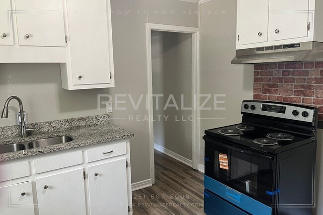 Photo - Renovated 1 Bedroom 1 Bath DUPLEX!