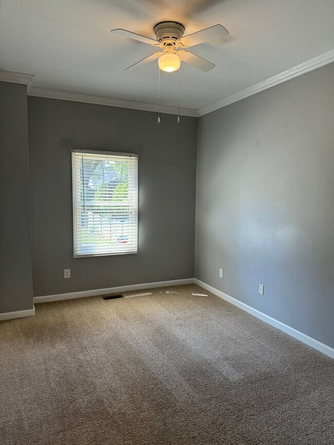 Photo - Price & Location!