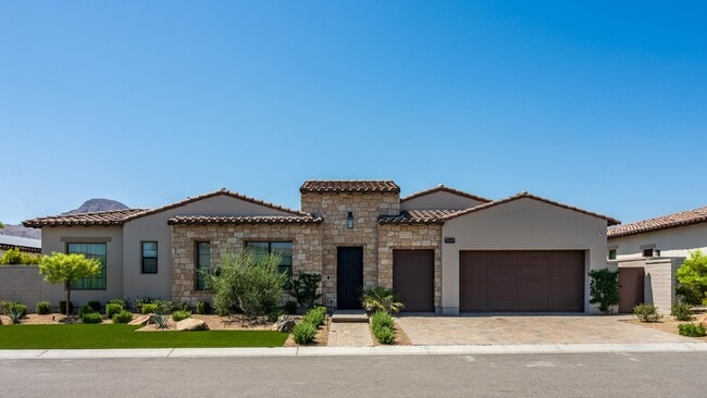 Building Photo - 75147 Palisades Pl