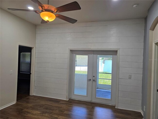 Photo - 806 Lesa Glen Pl