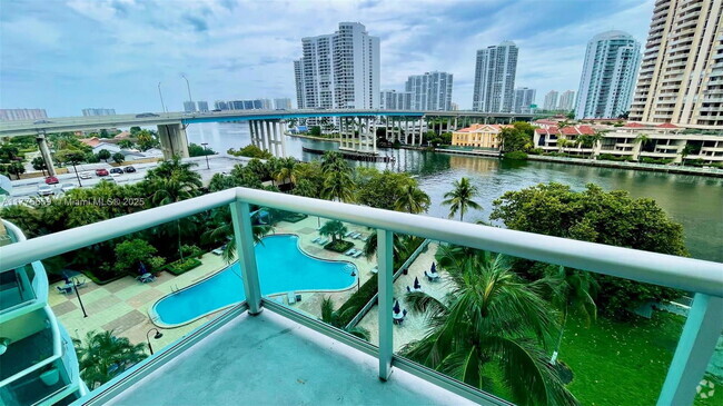 Building Photo - 19390 Collins Ave Unit 711 Rental