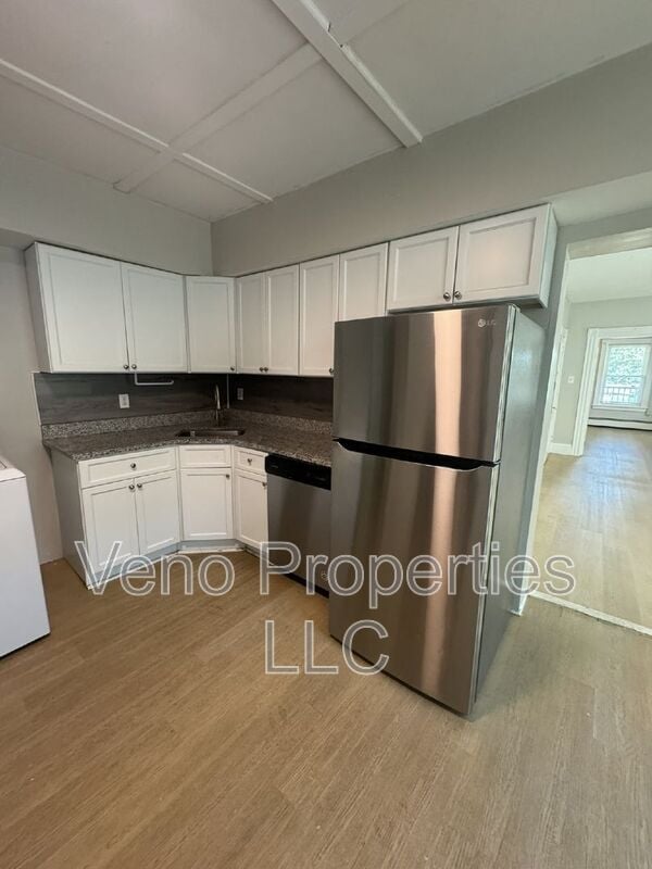 Photo - 129 N 3rd Ave