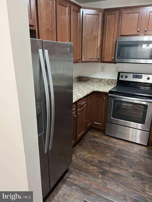 Building Photo - 5416 Valley Green Dr Unit 10A5