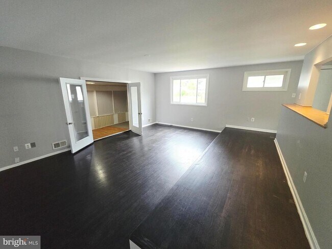Photo - 4005 Blackpool Rd