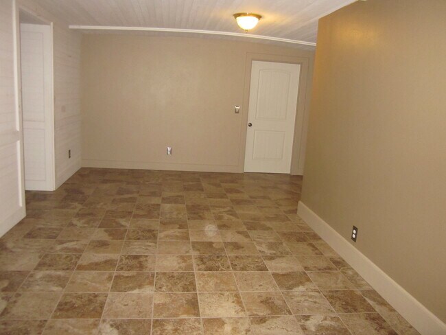Living area - 120 Simpson Rd Unit Sequim Apartment