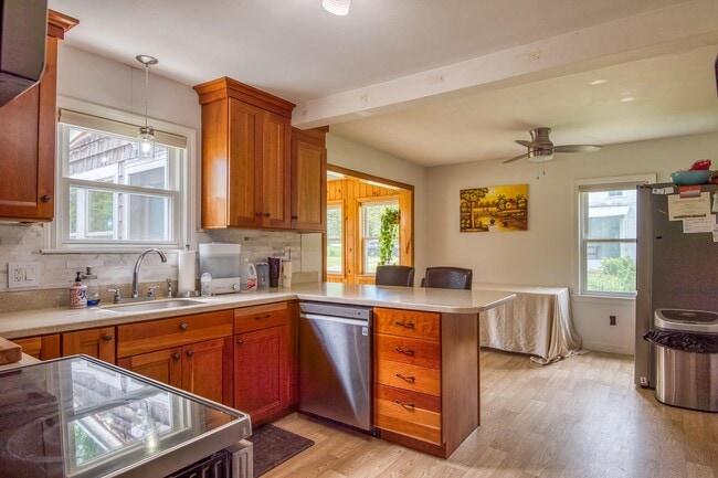 Photo - 770 Dalton Rd