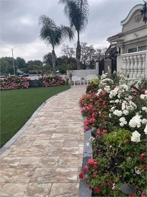 Building Photo - 1010 S Elliott Pl