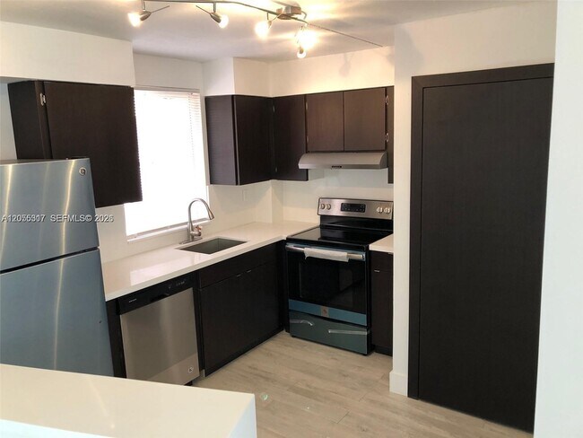 Photo - 6195 NW 186th St Unit 403