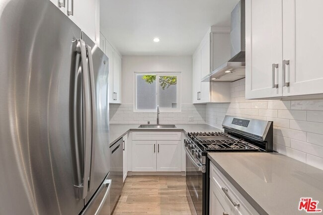 Building Photo - 1250 N Crescent Heights Blvd Unit 4
