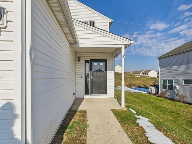 Photo - Beautiful Spacious Single Family in Blue Meadow Farms