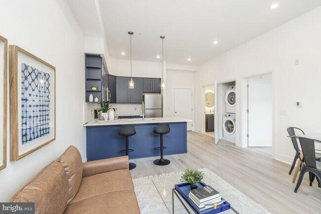 Photo - 4550 Mitchell St Unidad 207