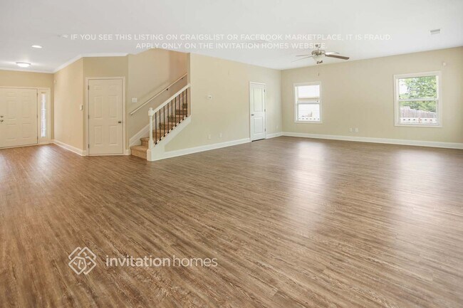 Photo - 449 Dublin Way