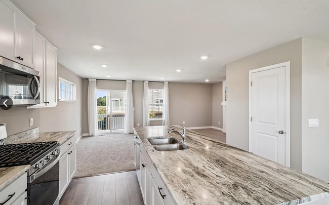 Photo - 6636 Hinterland Trl S