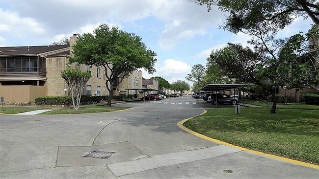 Photo - 10555 Turtlewood Ct Unit 516