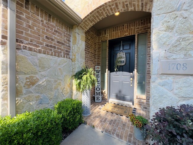 Photo - 1708 Landon Ln