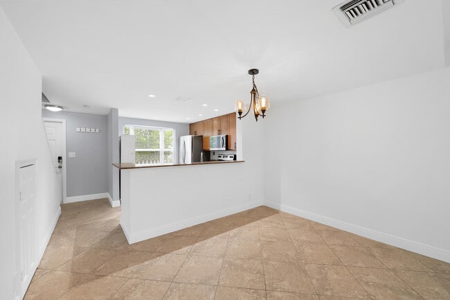 Photo - 1843 NE 15th Ave