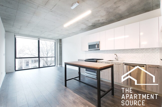 Photo - 1722 W Roscoe St Unit 507