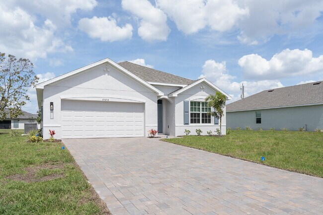 "Spacious 4-Bedroom Retreat with 2 Full Baths in Punta Gorda – Your Dream Home Awaits!"