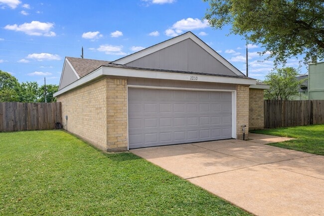 Photo - 2210 Sunset Trail