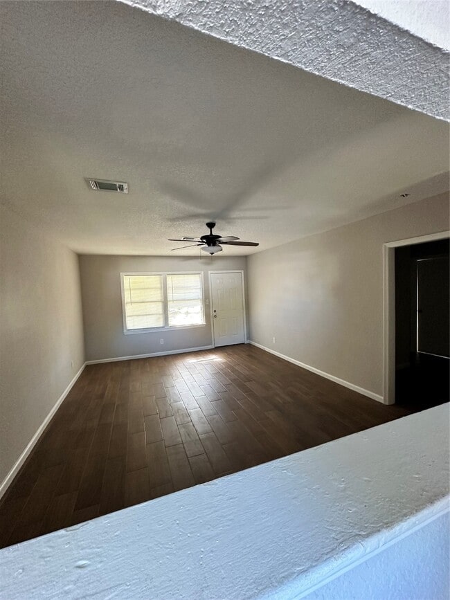 Photo - 1740 W 9th St