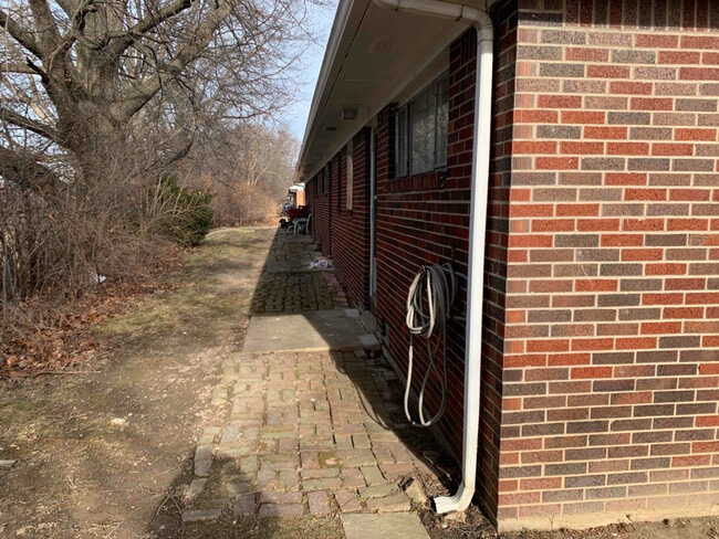 Photo - 2841 Terrace Downs St Unit 28