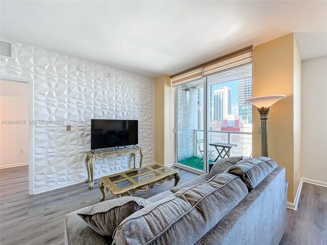 Building Photo - 244 Biscayne Blvd Unit 1108